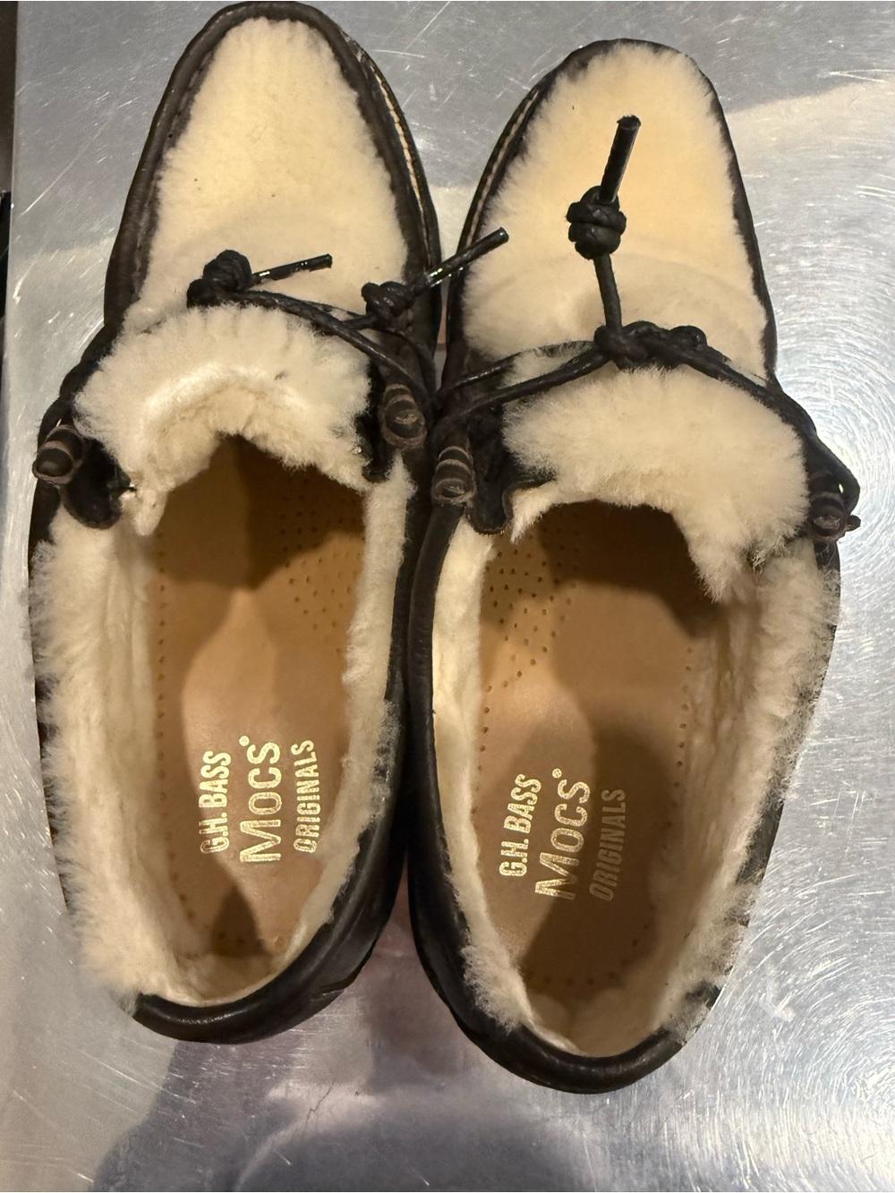 Bass Women's dark brown “Wallace” Moccasin loafers with Cream Shearling Lining